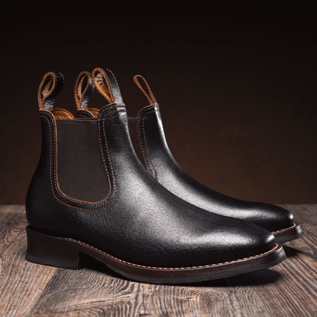 1024x1024-Men-Journeyman-Cacao-092324-MoodyLightbox-3.4 Journeyman | Cacao - Image 1