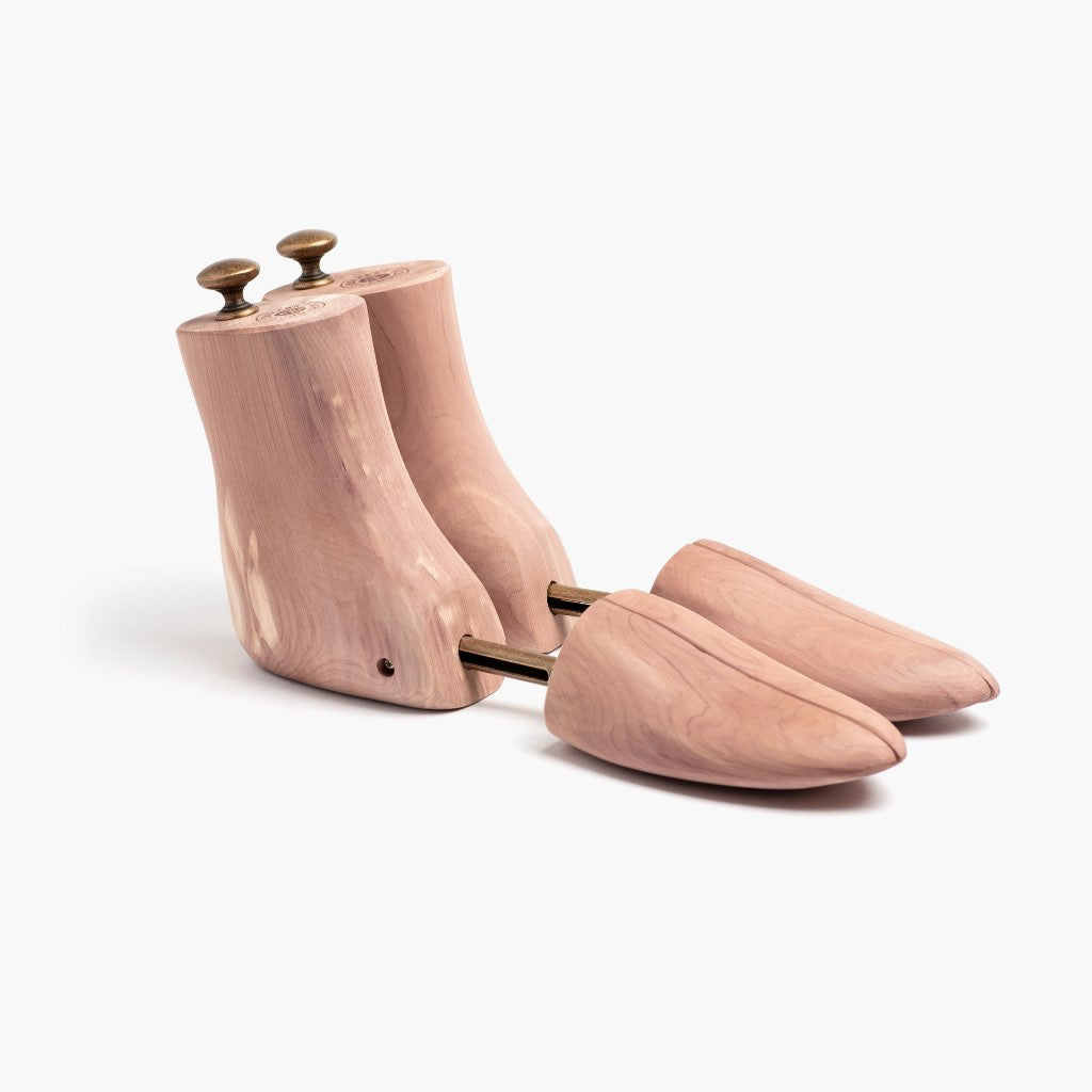 1024x1024-ShoeTree-030421-3.4 Men's Cedar Boot Tree - Image 1