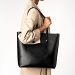 Everyday Tote | Black (L) (Gold) - Image 6