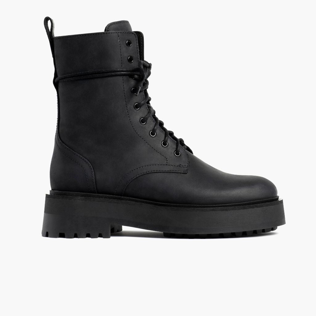 1024x1024-Womens-Quest-Black-082423-Side Quest | Black Matte - Image 1